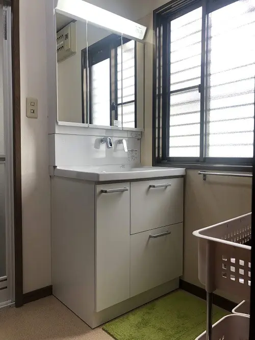 【倉敷市】洗面所リフォームで陶器のヒビ割れから発生した水漏れを解消
