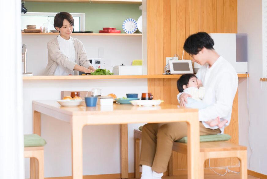 壁付けキッチンから「対面キッチン」へ！間取り変更リフォームの費用相場と工事期間